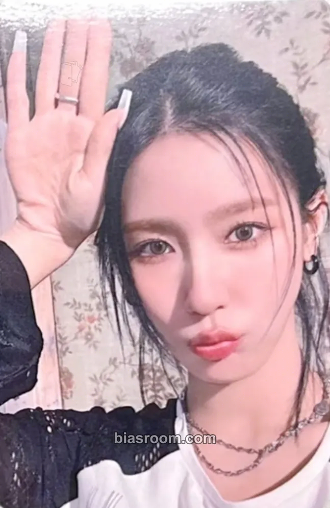 Miyeon I Feel Photocard - i-dle - i-dle K-pop photocard