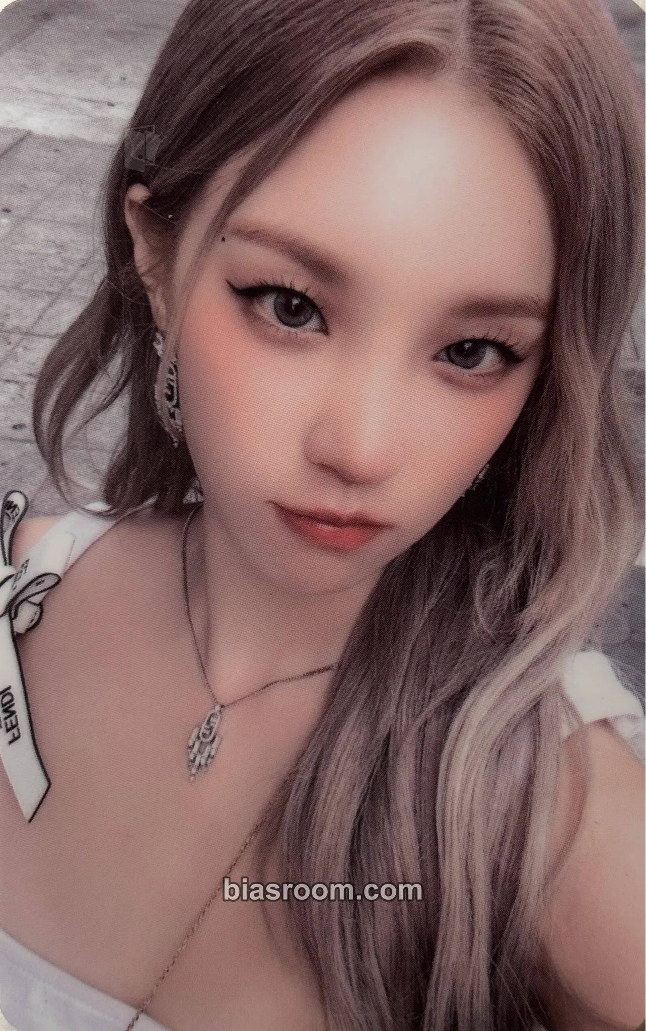 Yuqi I Feel Photocard - i-dle - i-dle K-pop photocard