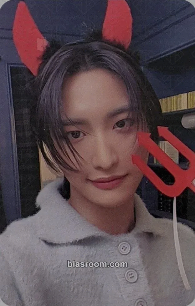 Seonghwa THE WORLD EP.FIN : WILL Photocard - ATEEZ - ATEEZ K-pop photocard
