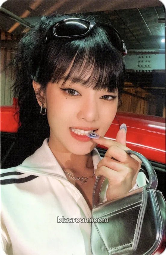Minnie I Feel Photocard - i-dle - i-dle K-pop photocard