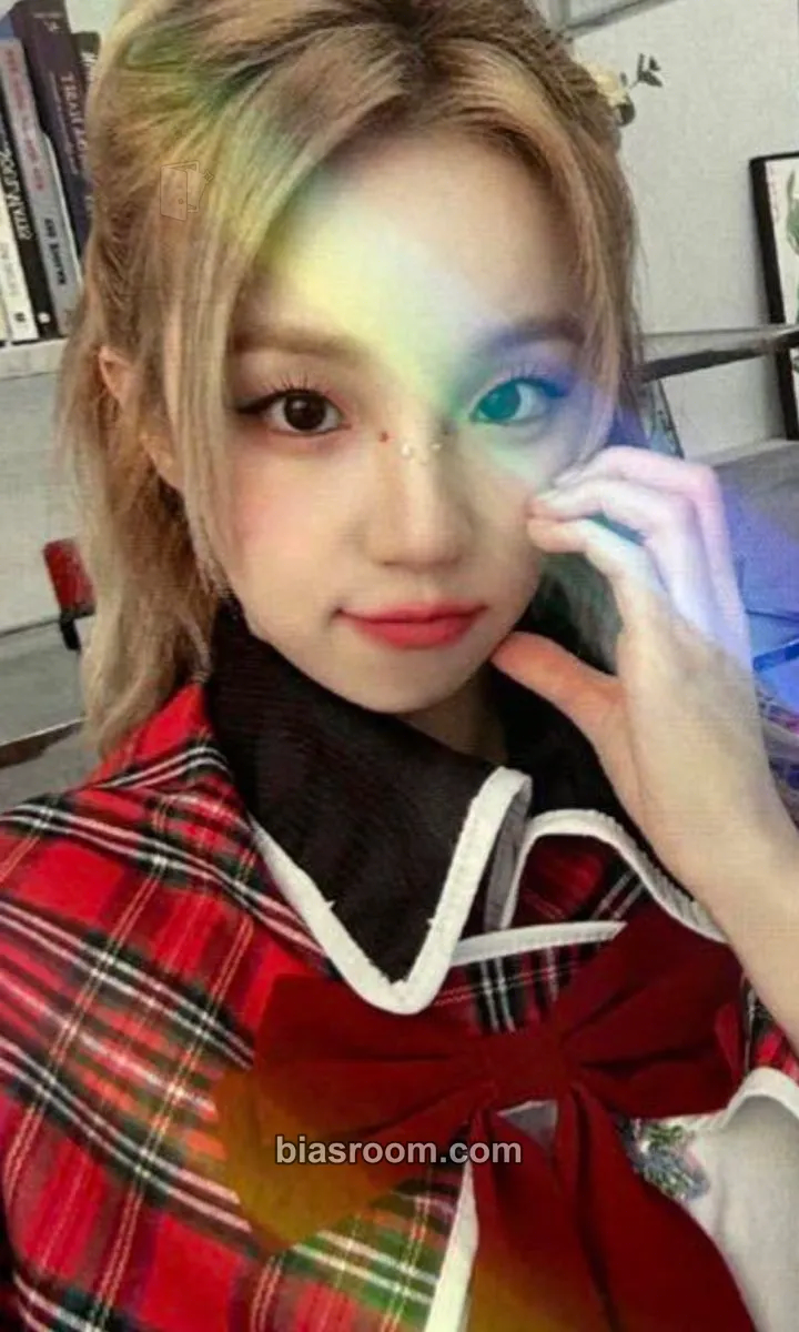 Yuqi I Feel Photocard - i-dle - i-dle K-pop photocard