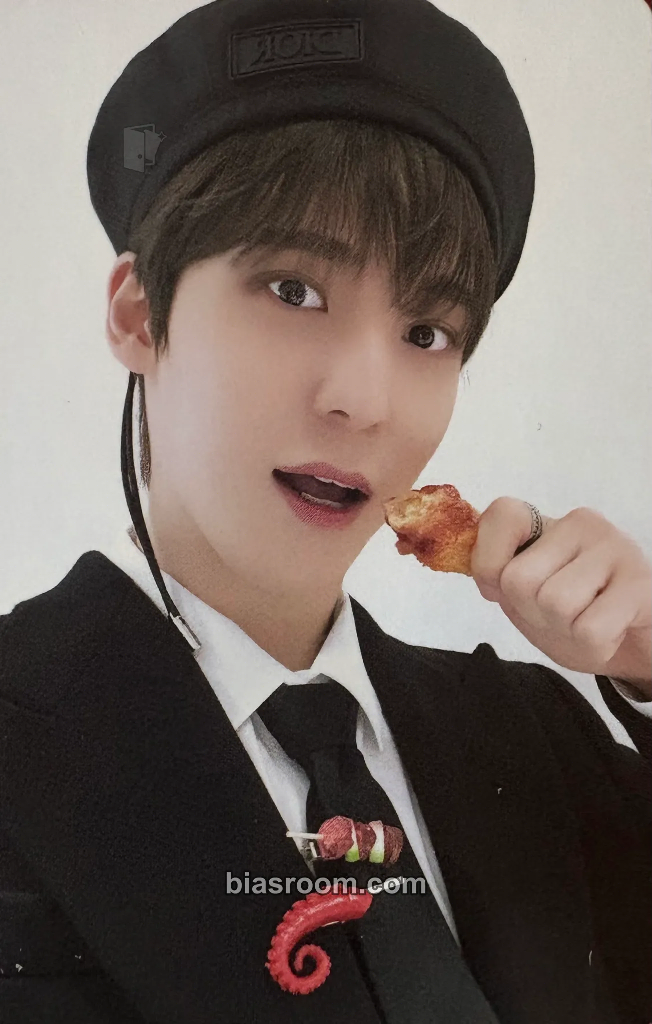 Yunho GOLDEN HOUR : Part.1 Photocard - ATEEZ - ATEEZ K-pop photocard