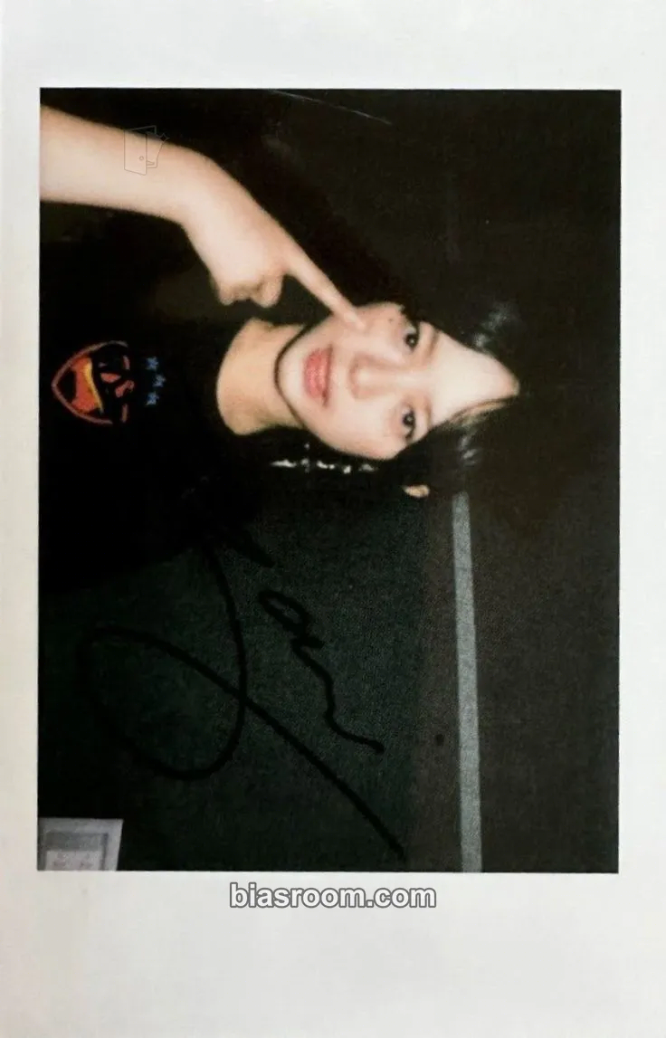 Hanni NewJeans 2nd EP “Get Up” Photocard - NewJeans - NewJeans K-pop photocard