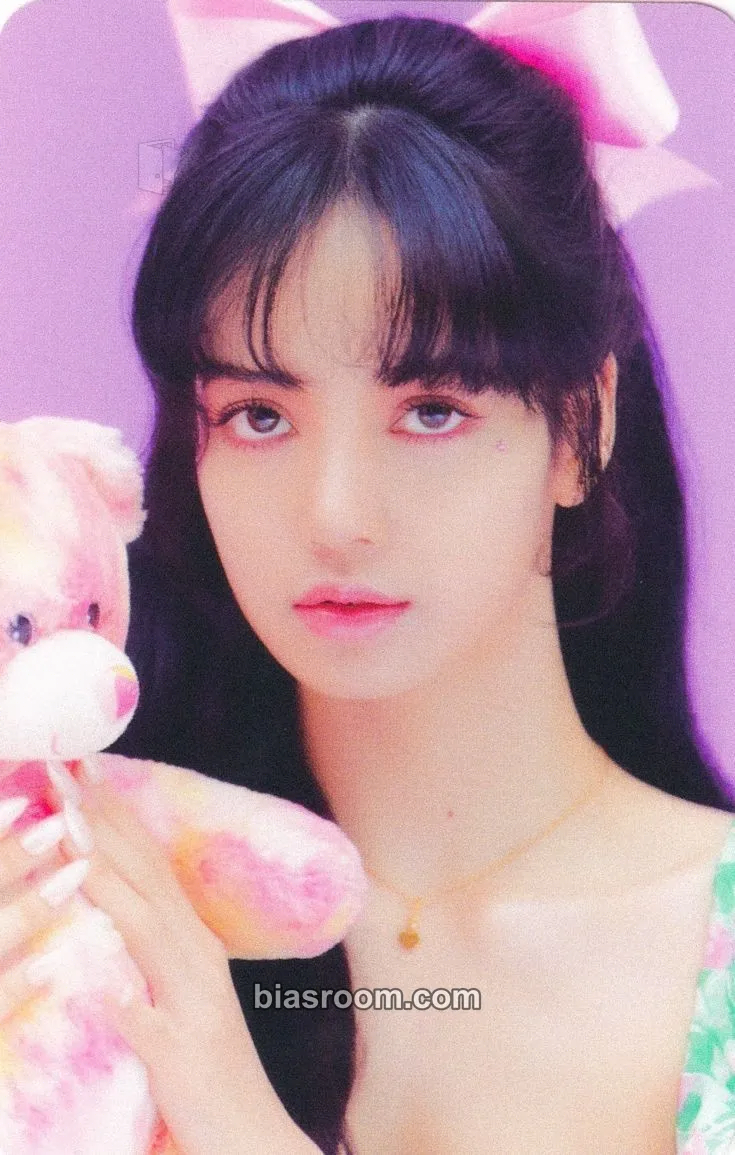 Lisa 2021 SEASON'S GREETINGS - DVD & KIT VIDEO Photocard - BLACKPINK - BLACKPINK K-pop photocard