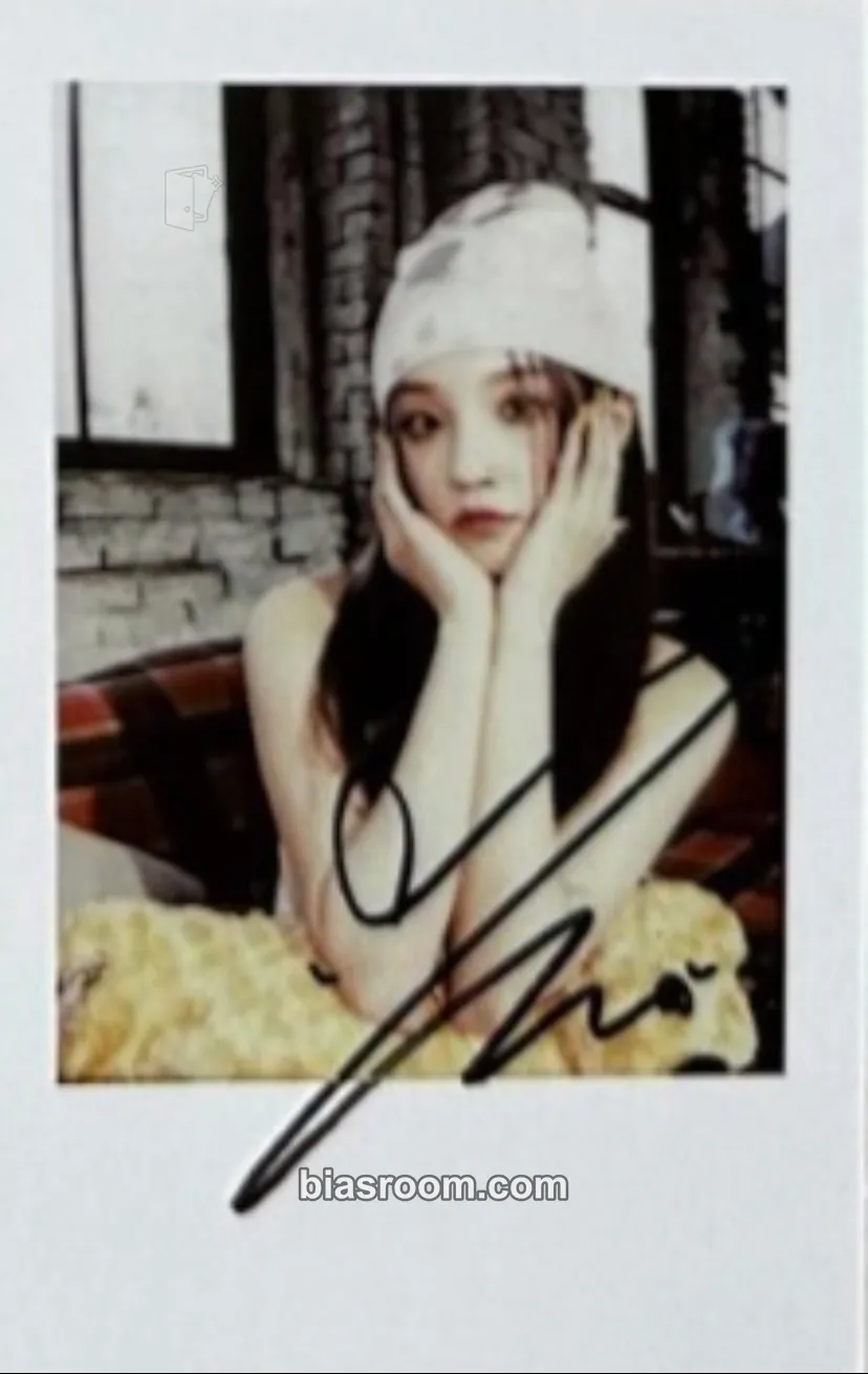 Yuqi I Feel Photocard - i-dle - i-dle K-pop photocard