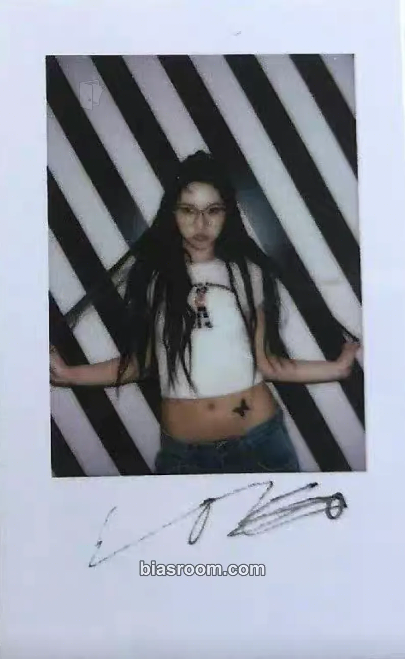 Soyeon I Feel Photocard - i-dle - i-dle K-pop photocard