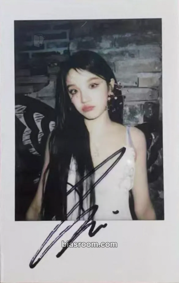 Yuqi I Feel Photocard - i-dle - i-dle K-pop photocard