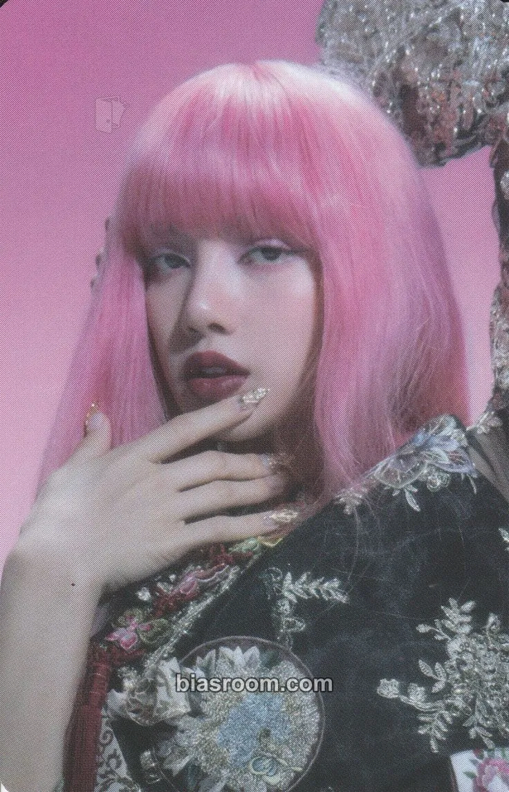 Lisa Blackpink in Your Area Pop-Up Store & Exhibition Photocard - BLACKPINK - BLACKPINK K-pop photocard