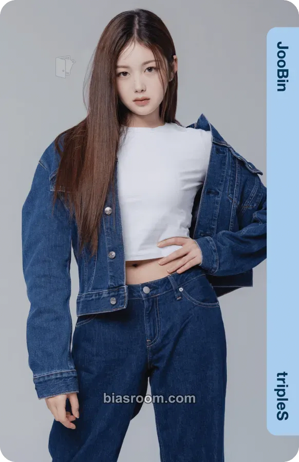 Joobin Divine01 Physical Objekts Photocard - tripleS - tripleS K-pop photocard