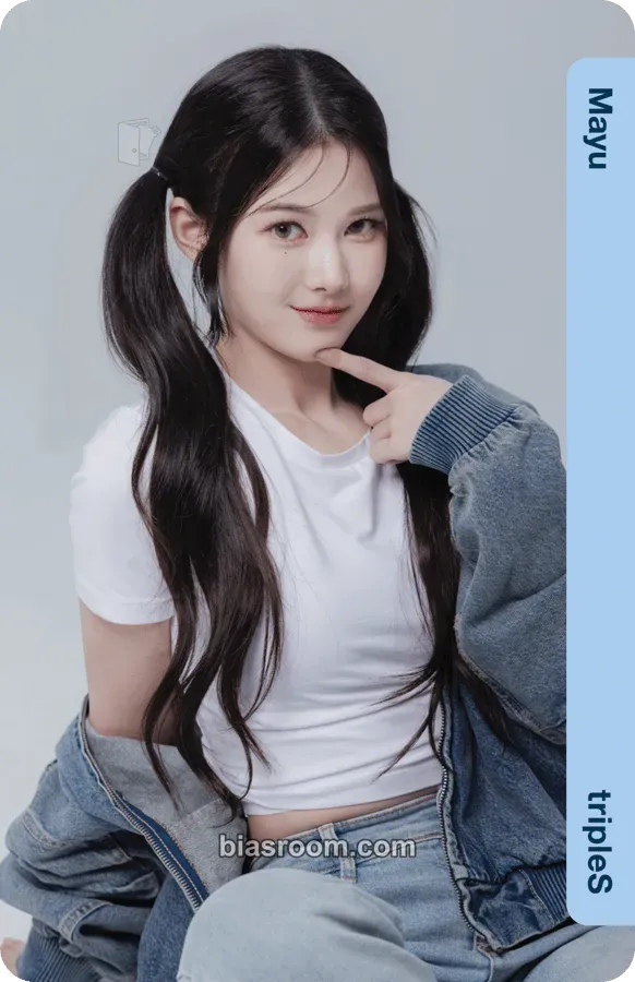 Mayu Divine01 Physical Objekts Photocard - tripleS - tripleS K-pop photocard