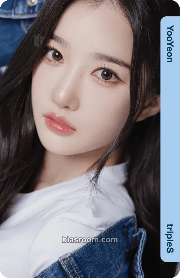 Yooyeon Divine01 Physical Objekts Photocard - tripleS - tripleS K-pop photocard