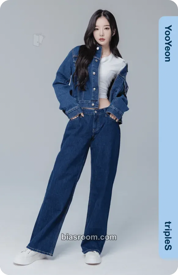Yooyeon Divine01 Physical Objekts Photocard - tripleS - tripleS K-pop photocard