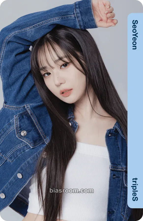 Seoyeon Divine01 Physical Objekts Photocard - tripleS - tripleS K-pop photocard