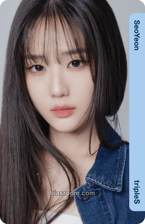 Seoyeon Divine01 Physical Objekts Photocard - tripleS - tripleS K-pop photocard