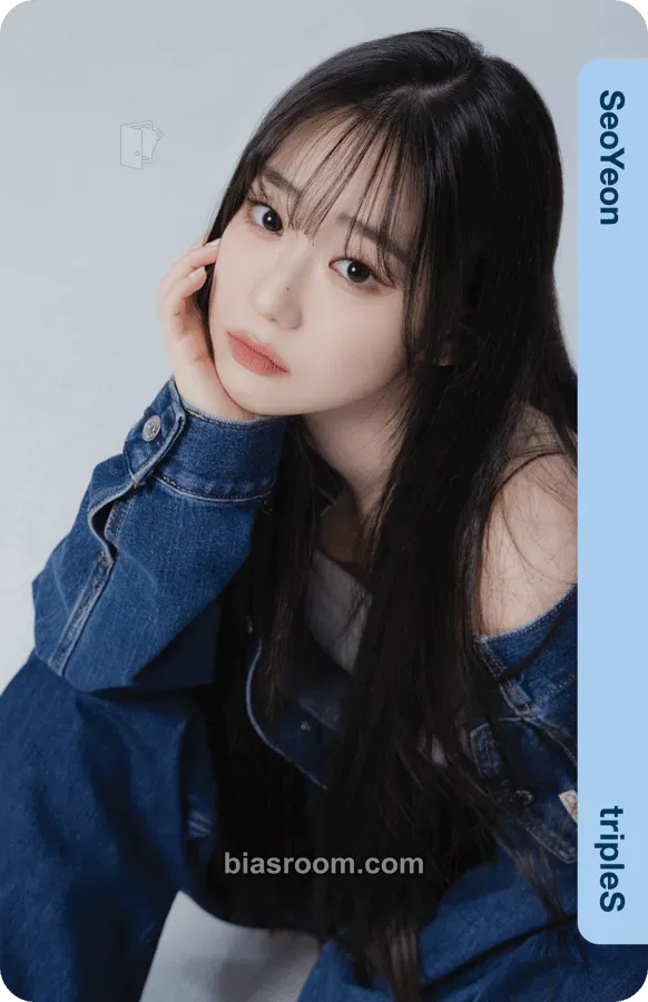 Seoyeon Divine01 Physical Objekts Photocard - tripleS - tripleS K-pop photocard