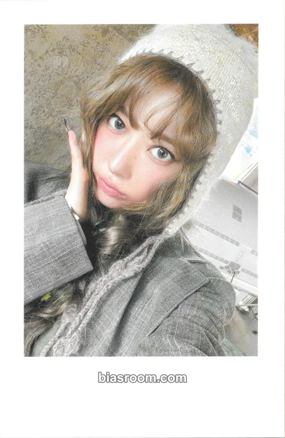 Sakura HOT Photocard - LE SSERAFIM - LE SSERAFIM K-pop photocard