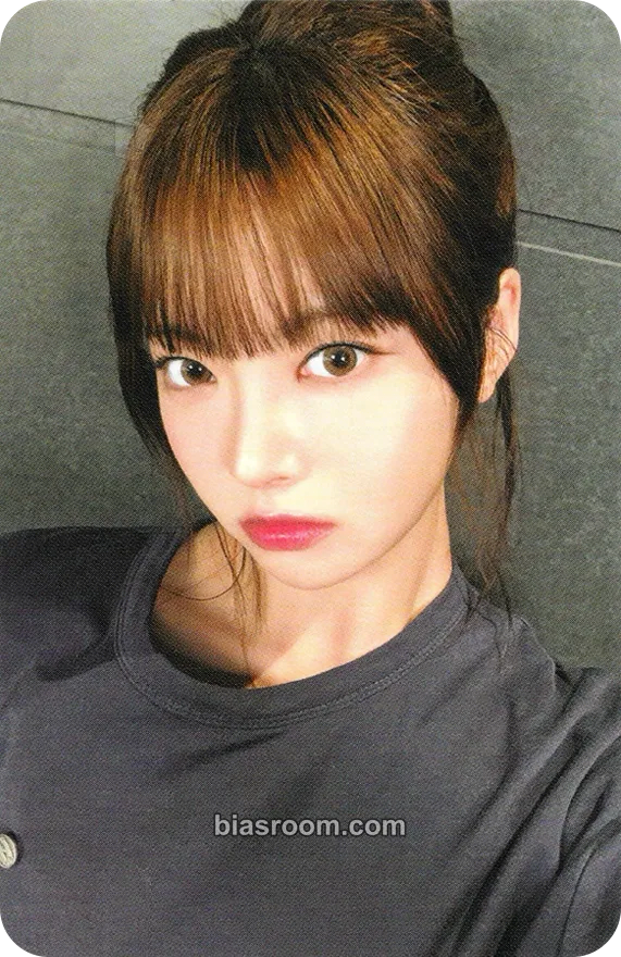 Hong Eunchae HOT Photocard - LE SSERAFIM - LE SSERAFIM K-pop photocard