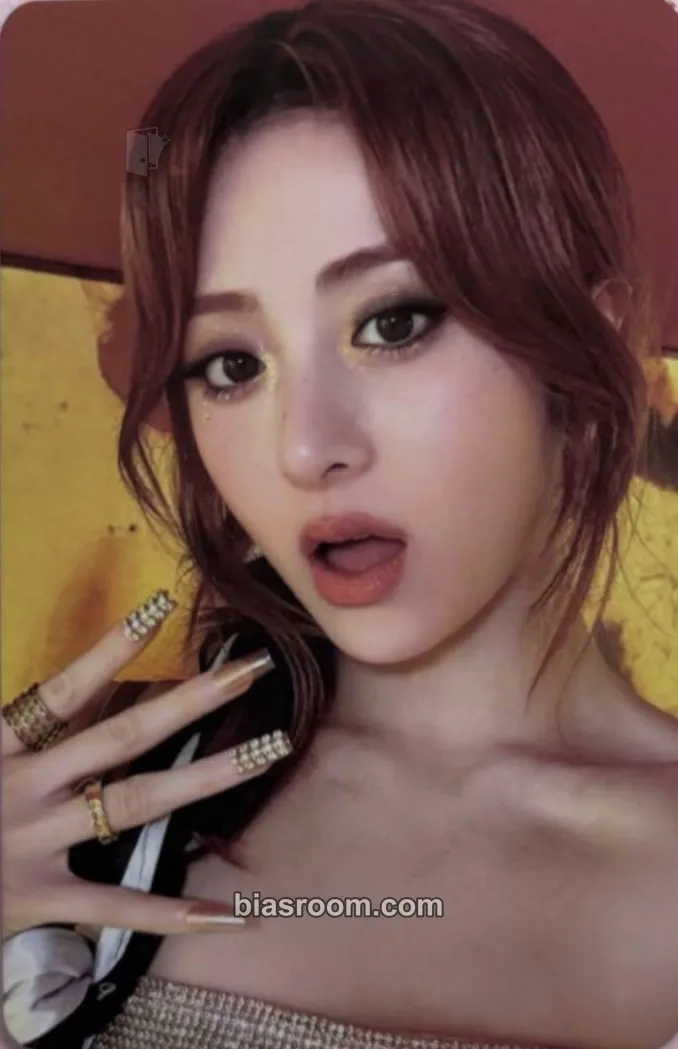 Huh Yunjin HOT Photocard - LE SSERAFIM - LE SSERAFIM K-pop photocard