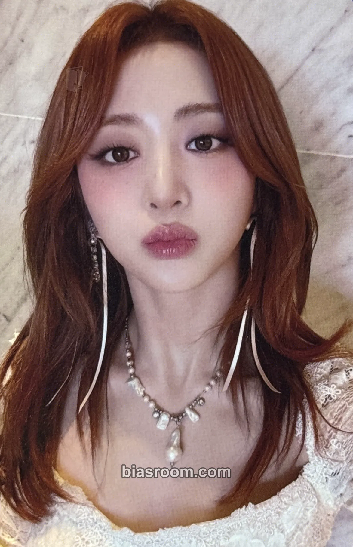Huh Yunjin HOT Photocard - LE SSERAFIM - LE SSERAFIM K-pop photocard