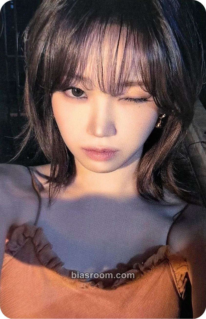 Kim Chaewon HOT Photocard - LE SSERAFIM - LE SSERAFIM K-pop photocard