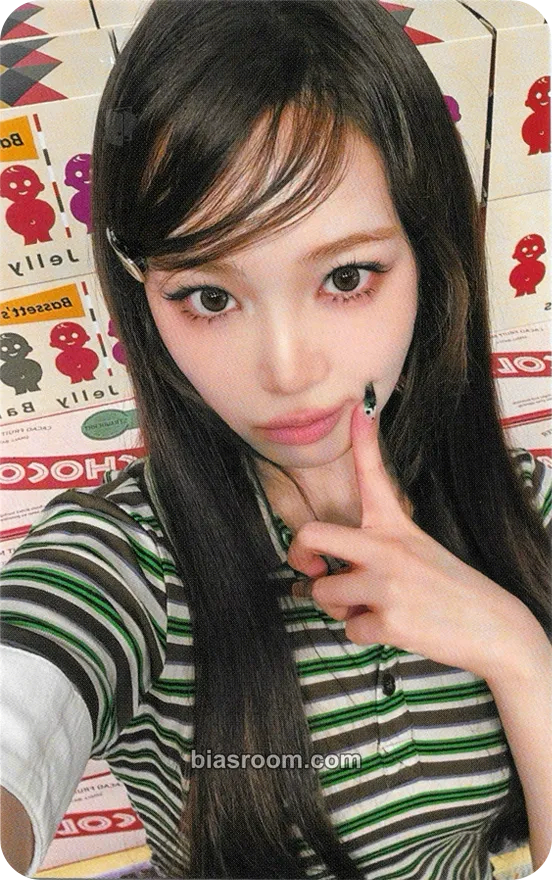 Kim Chaewon HOT Photocard - LE SSERAFIM - LE SSERAFIM K-pop photocard