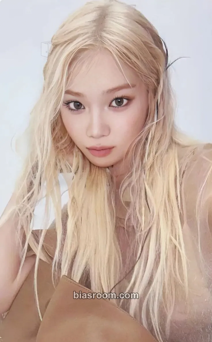 Kim Chaewon HOT Photocard - LE SSERAFIM - LE SSERAFIM K-pop photocard