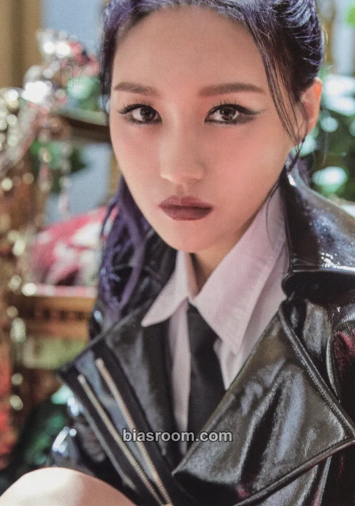 Siyeon Raid of Dream Photocard - Dreamcatcher - Dreamcatcher K-pop photocard