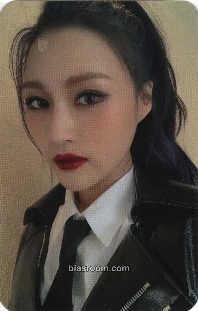 Siyeon Raid of Dream Photocard - Dreamcatcher - Dreamcatcher K-pop photocard