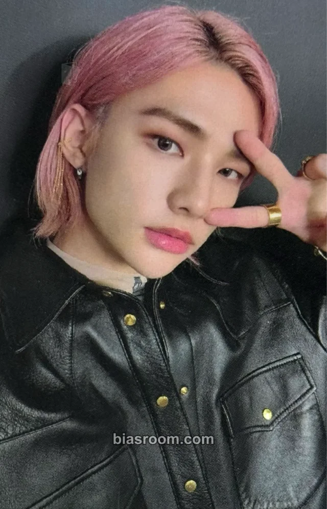 Stray Kids - Hyunjin - In Life Album pre-order benefit (pob) mecima fansign