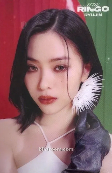 Ryujin Ringo Photocard - ITZY - ITZY K-pop photocard