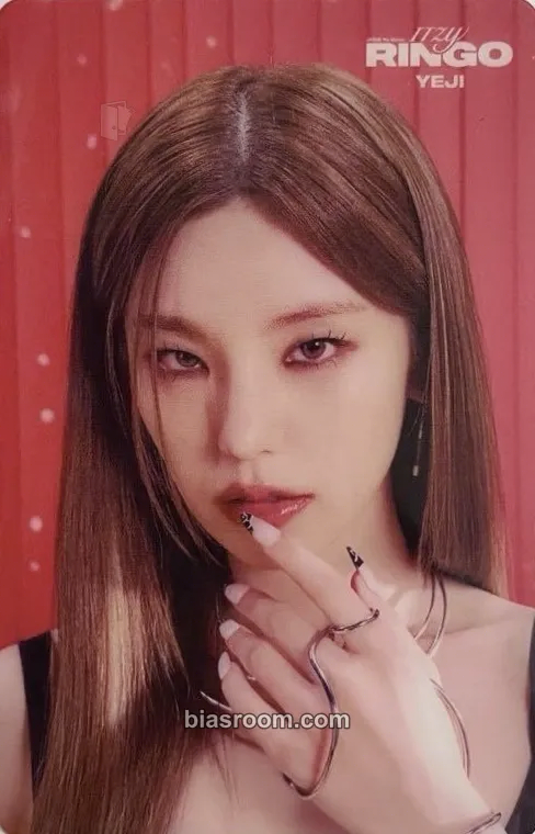 Yeji Ringo Photocard - ITZY | Bias Room