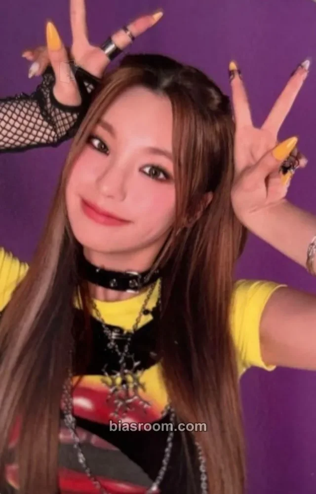 ITZY - Yeji - Ringo Album hmv lucky draw round 1 japanese album