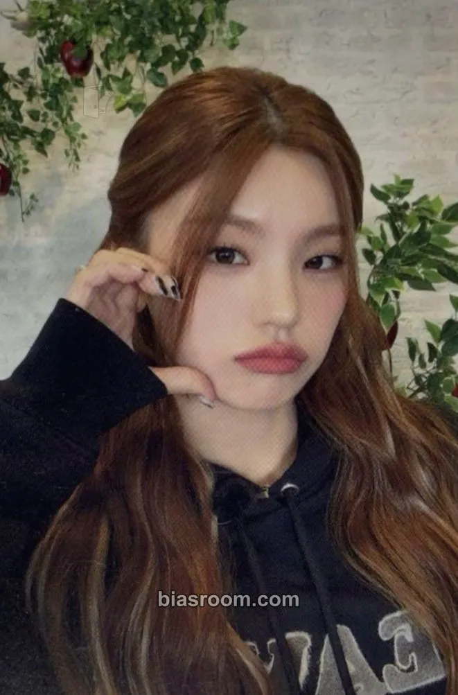 Yeji Ringo Photocard - ITZY - ITZY K-pop photocard