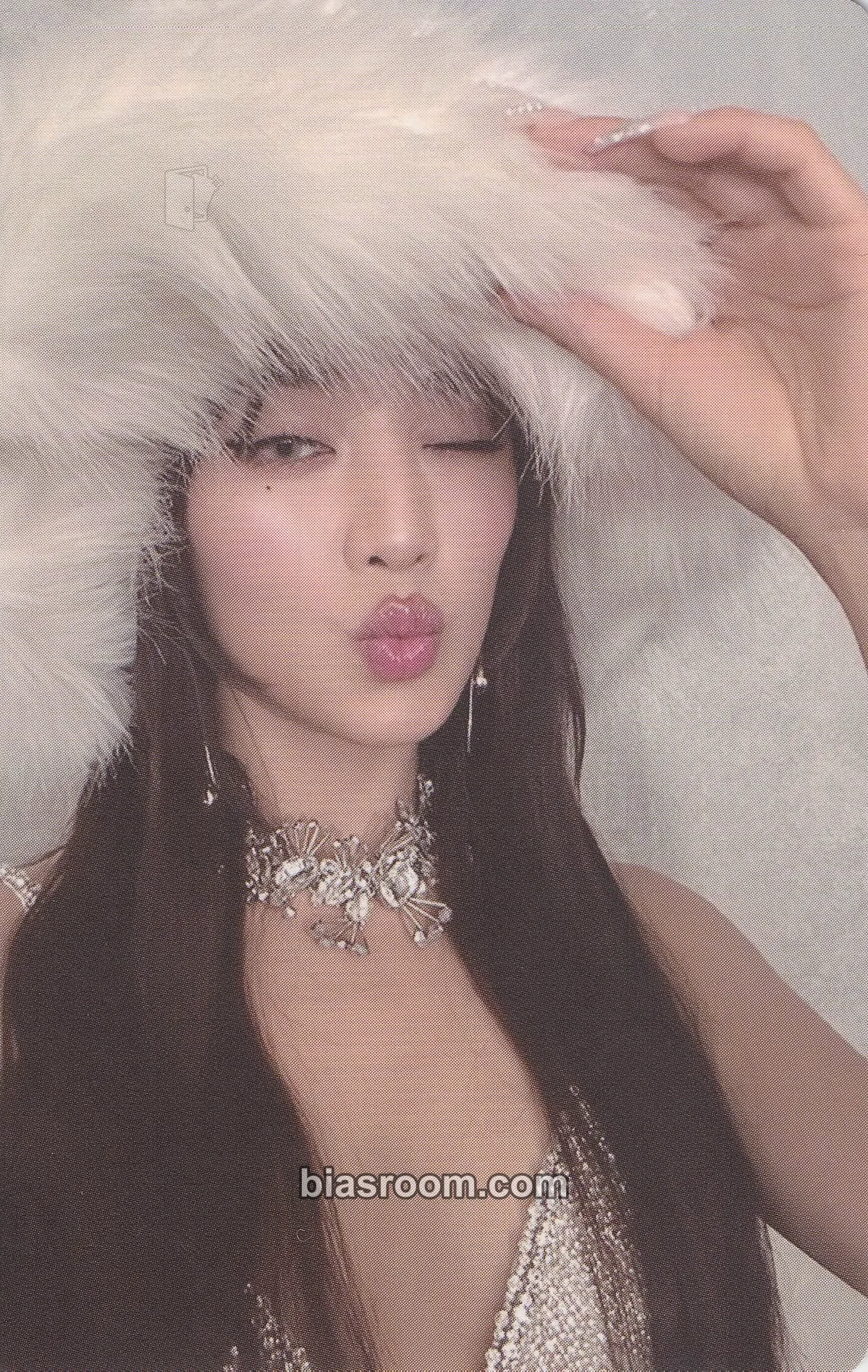 Minnie 2 Photocard - i-dle - i-dle K-pop photocard