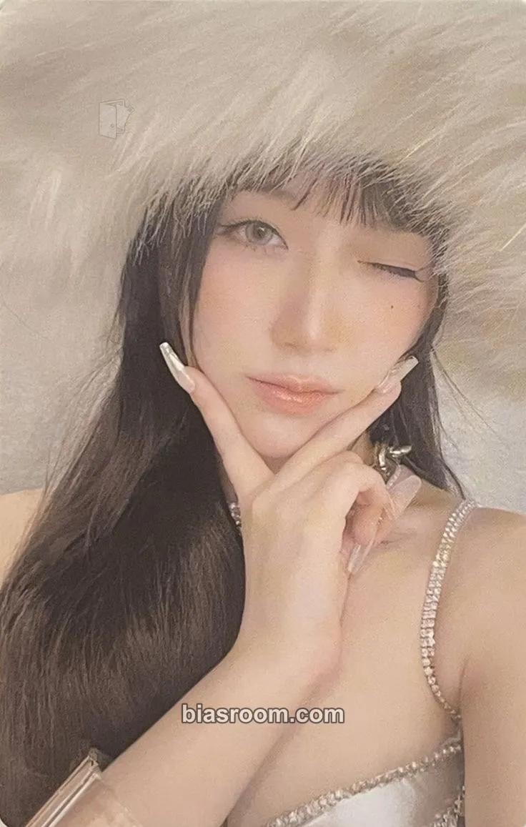 Shuhua 2 Photocard - i-dle - i-dle K-pop photocard