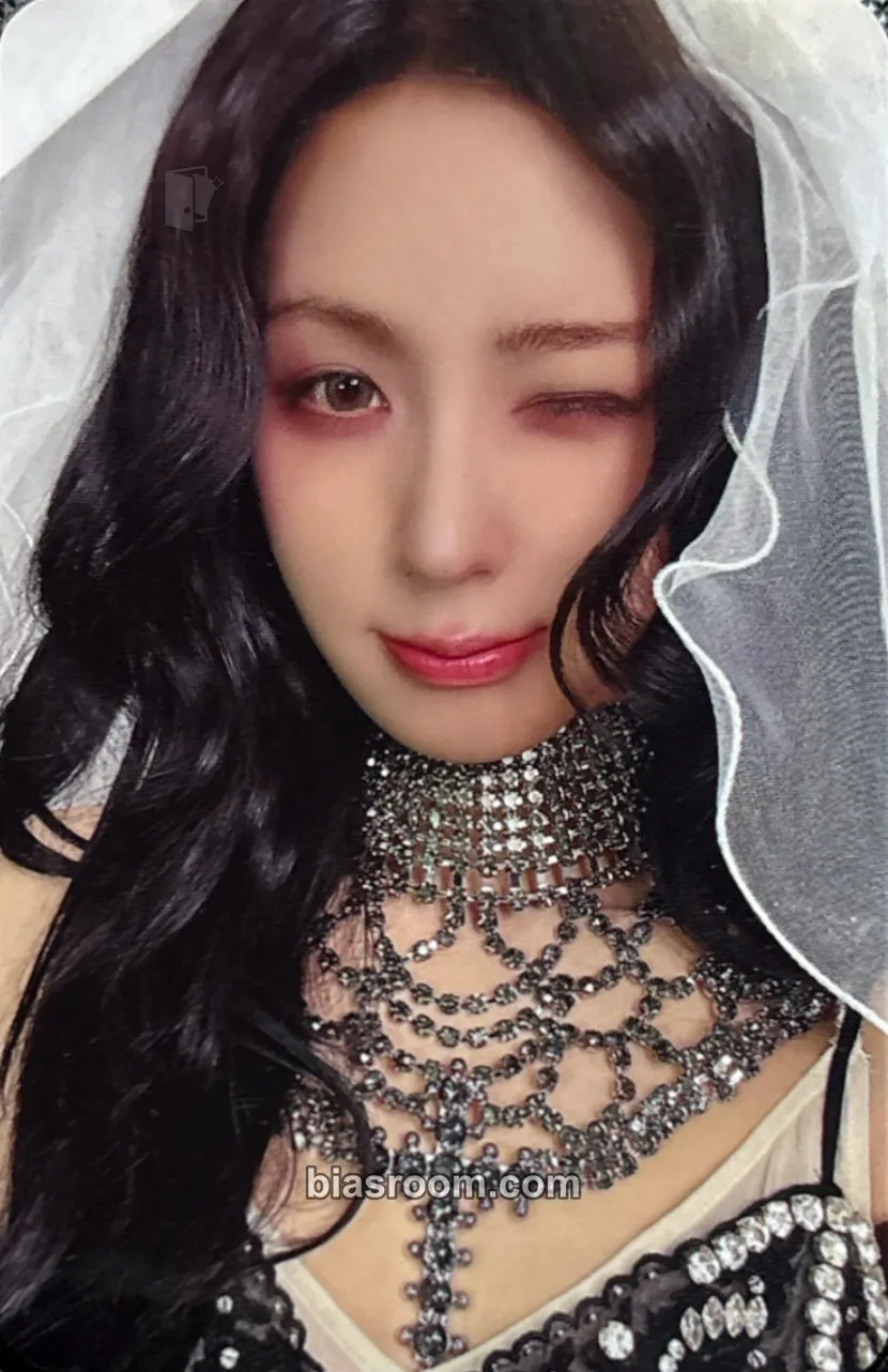 Miyeon MY, Lover Photocard - i-dle - i-dle K-pop photocard