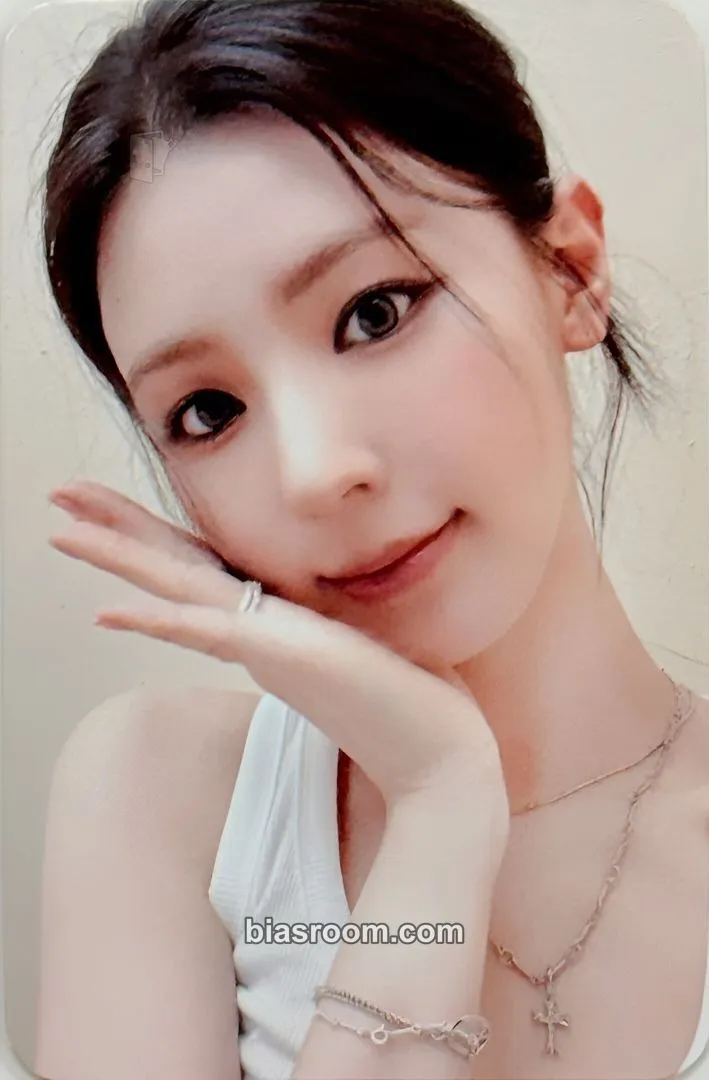 Miyeon MY, Lover Photocard - i-dle - i-dle K-pop photocard