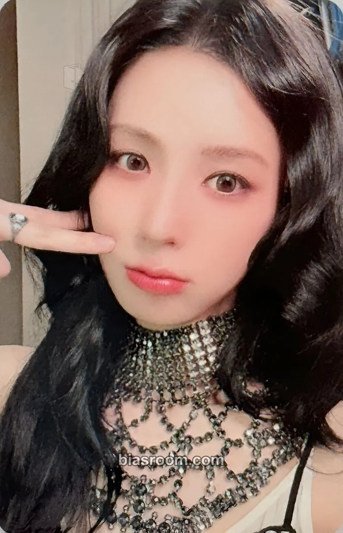 Miyeon MY, Lover Photocard - i-dle - i-dle K-pop photocard