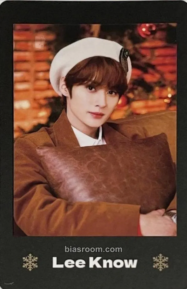 Lee Know SHIBUYA109 XMAS x Stray Kids Photocard - Stray Kids - Stray Kids K-pop photocard