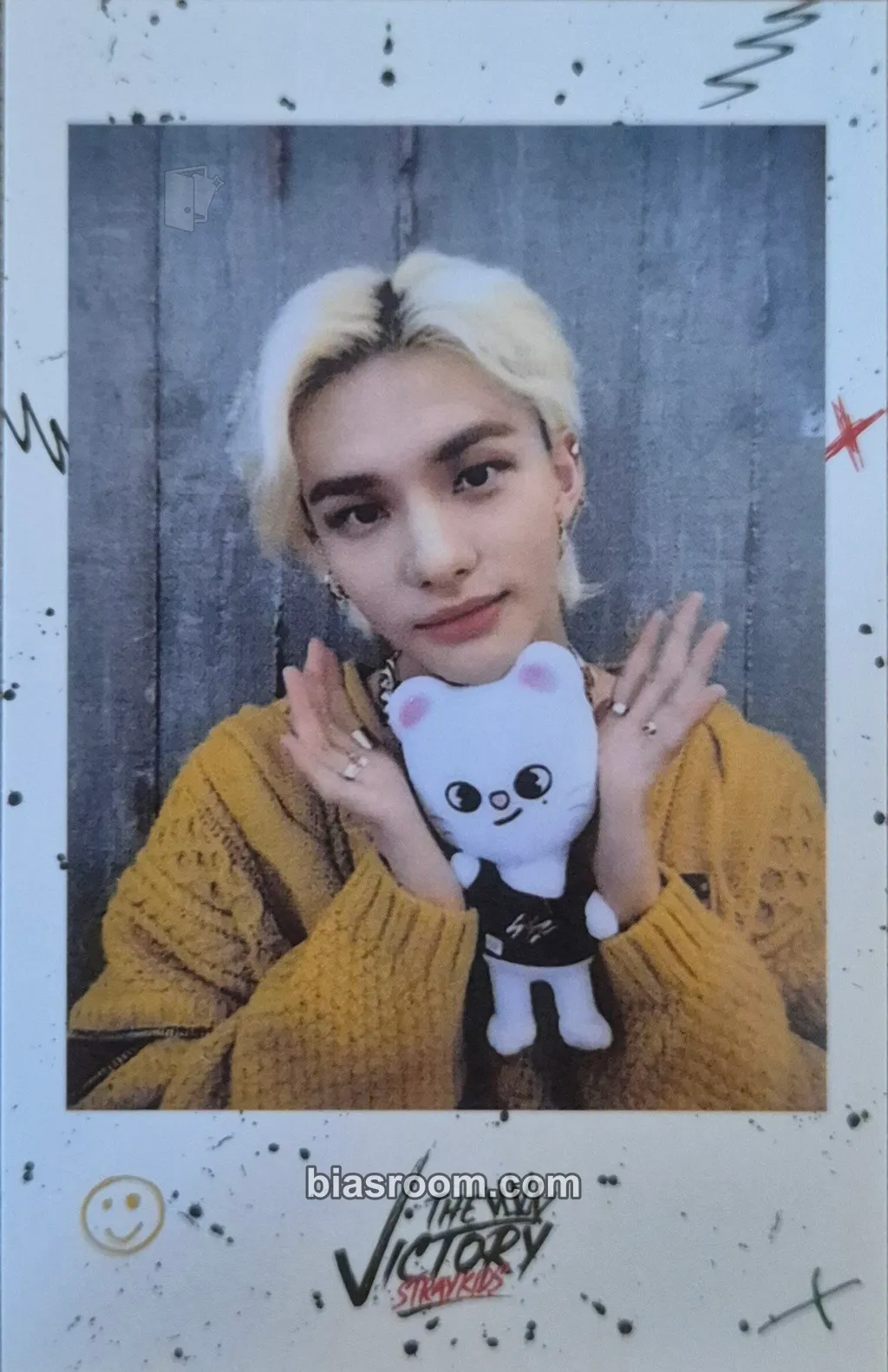 Hyunjin The Victory Pop-Up Store Photocard - Stray Kids - Stray Kids K-pop photocard