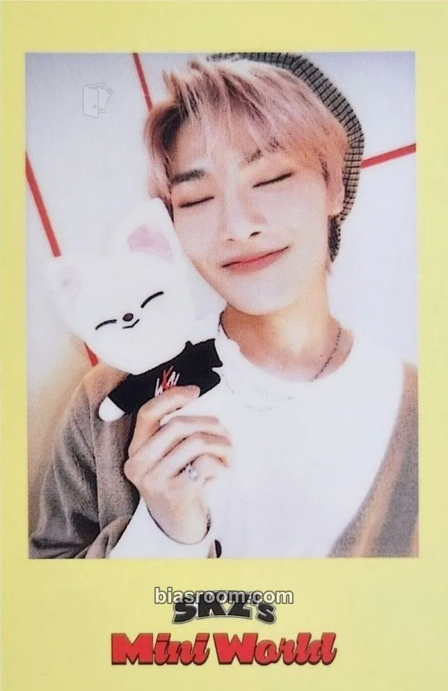 I.N 2023 Season's Greetings - SKZ's Mini World Photocard - Stray Kids - Stray Kids K-pop photocard