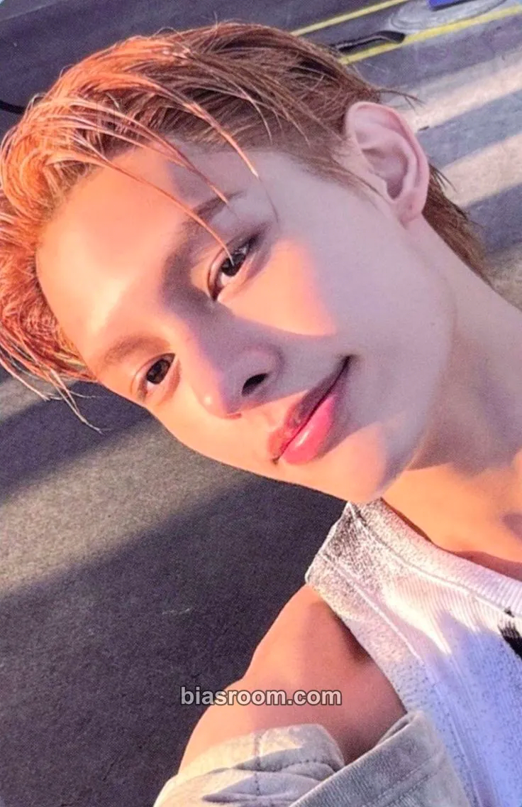 James COLOR OUTSIDE THE LINES Photocard - CORTIS - CORTIS K-pop photocard