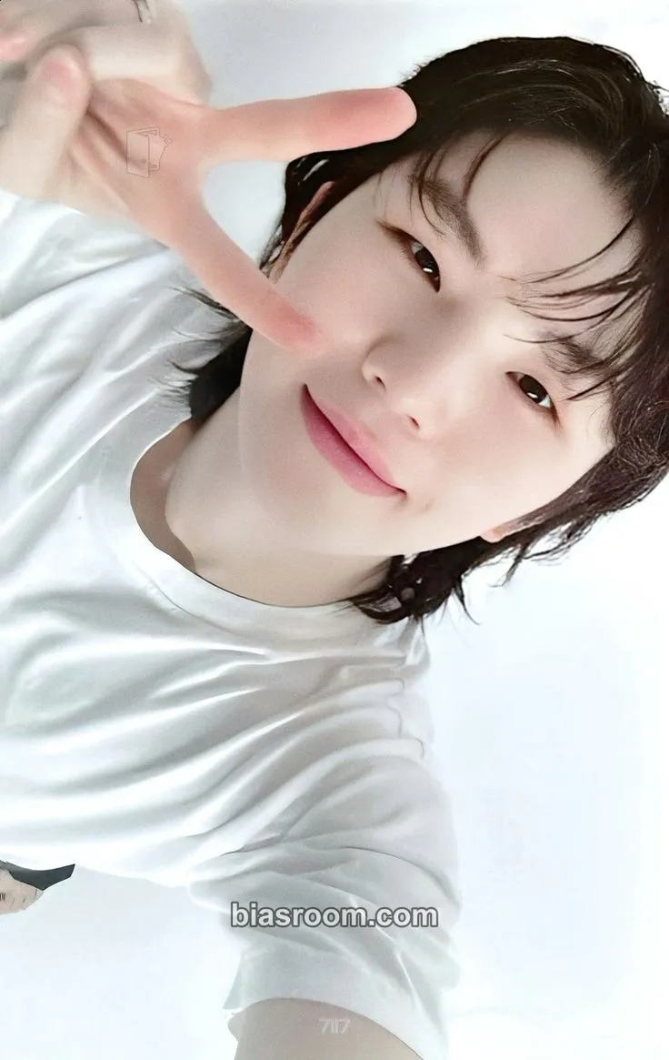 Woozi 17 IS RIGHT HERE Photocard - SEVENTEEN - SEVENTEEN K-pop photocard