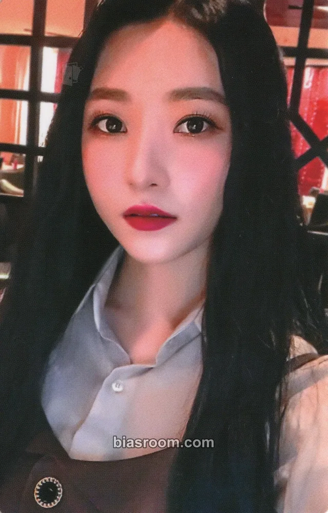 SuA Tour Photobook Photocard - Dreamcatcher - Dreamcatcher K-pop photocard