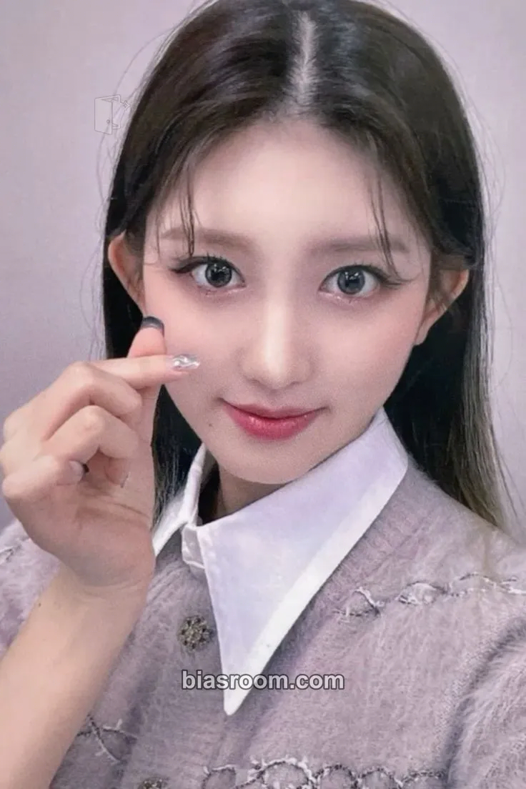 Gaeul ELEVEN Photocard - IVE - IVE K-pop photocard