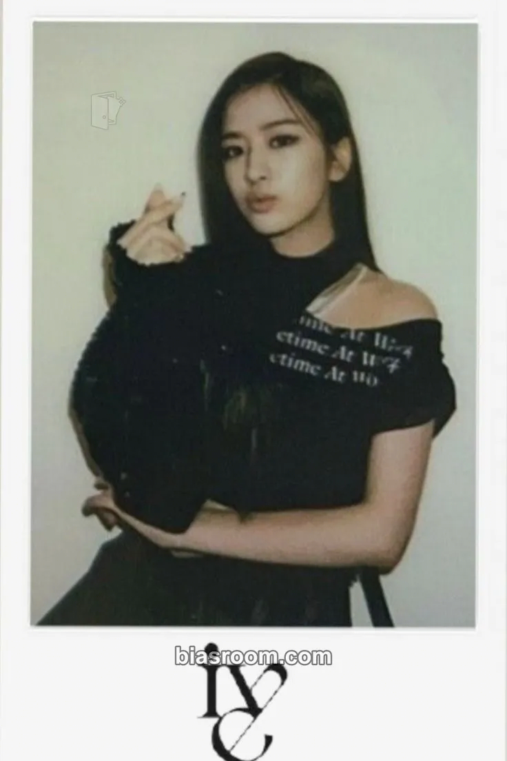 Yujin ELEVEN Photocard - IVE - IVE K-pop photocard