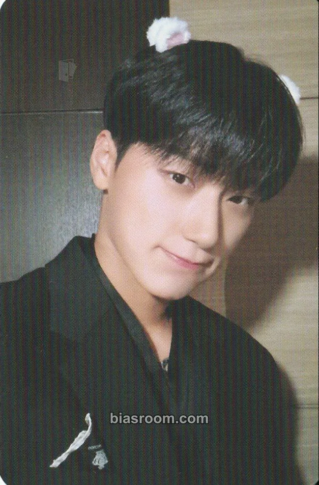 San GOLDEN HOUR : Part.2 Photocard - ATEEZ - ATEEZ K-pop photocard