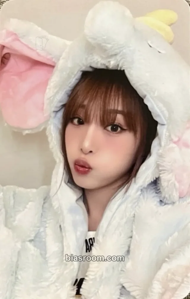 Yena - Yena - Blooming Wings Album fansign everline round 3