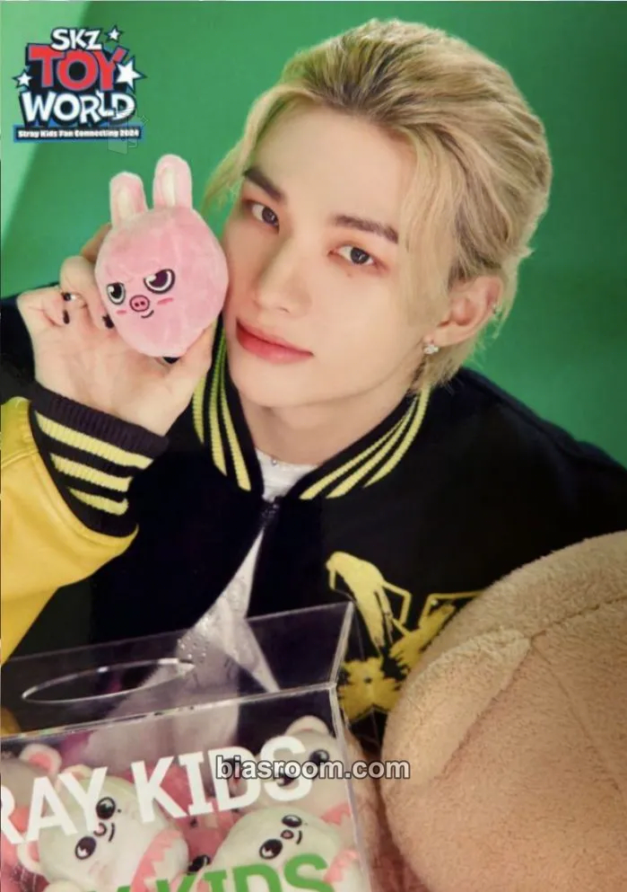 Hyunjin SKZ Toy World-Fan Connecting 2024 Photocard - Stray Kids - Stray Kids K-pop photocard