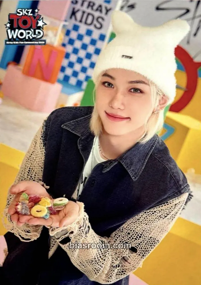 Felix SKZ Toy World-Fan Connecting 2024 Photocard - Stray Kids - Stray Kids K-pop photocard